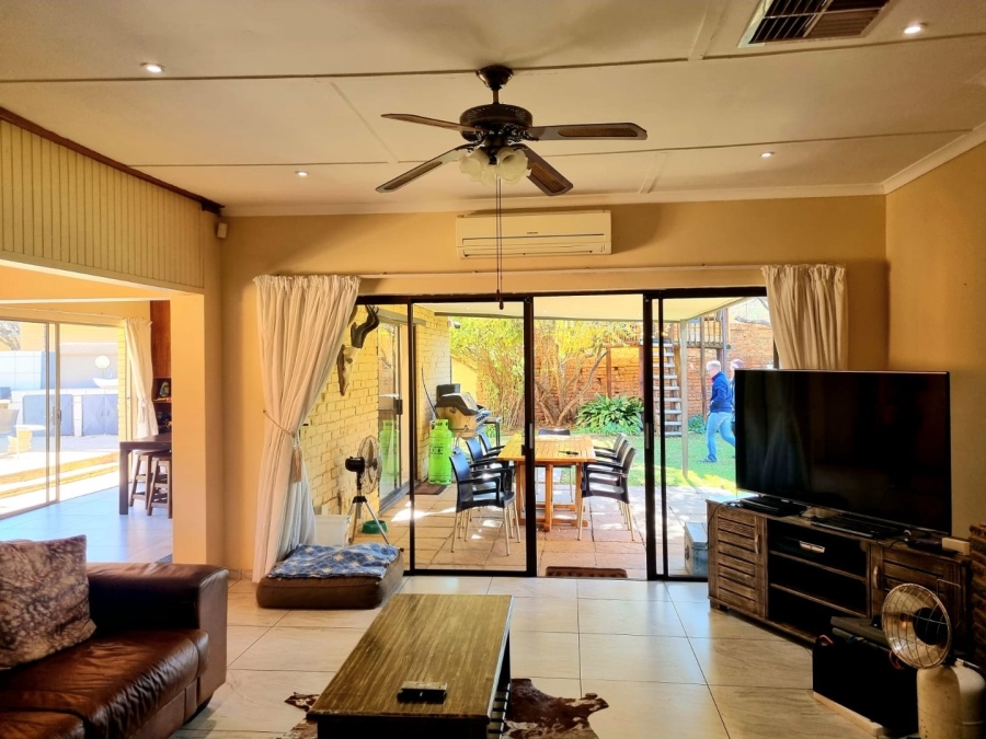 4 Bedroom Property for Sale in Monument Heights Northern Cape